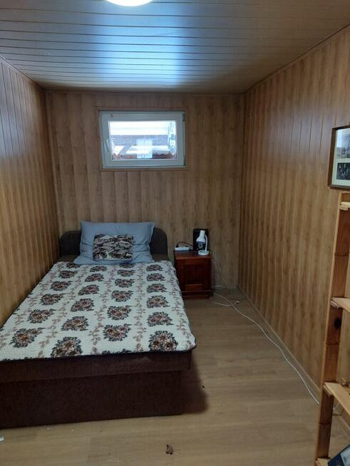 Dwa domki letniskowe nad jeziorem Sosny