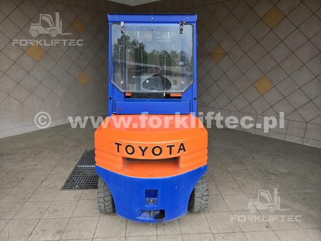 Wózek widłowy TOYOTA 5FD30 Pozycjoner TOYOTA 5FDF30 Linde