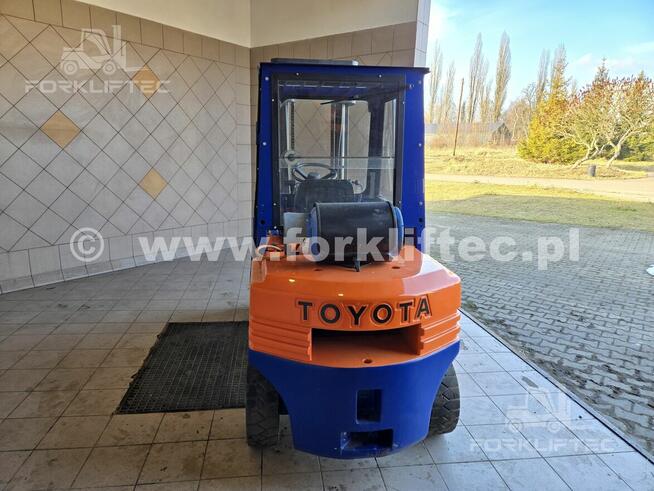 Wózek widłowy TOYOTA 5FD30 Kabina TOYOTA 5FDF30 Linde