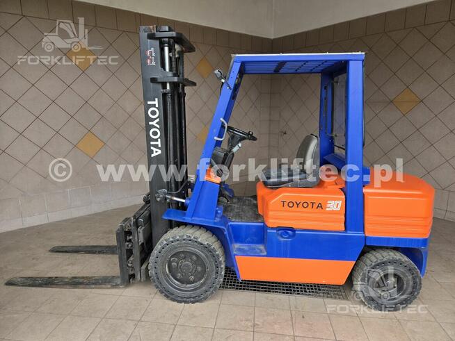 Wózek widłowy TOYOTA 5FD30 Pozycjoner TOYOTA 5FDF30 Linde