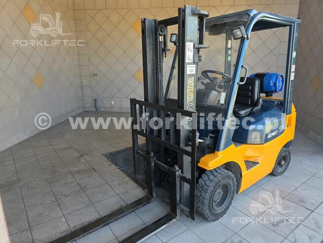 Wózek Widłowy TOYOTA 7FG15 Wózki Widłowe TOYOTA 7FGF15 Linde