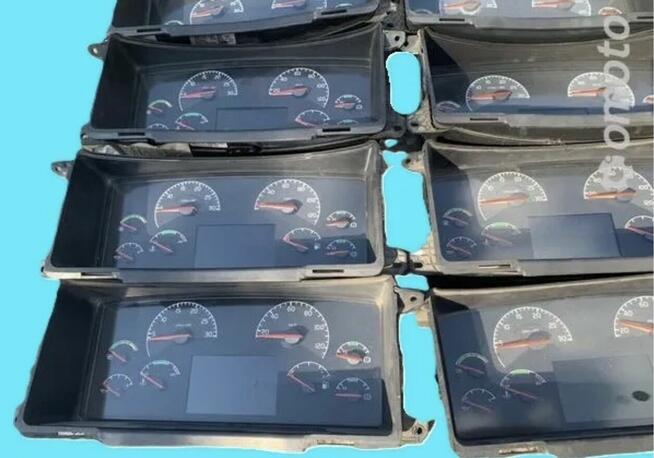 20428691-P01 Licznik ZEGAR VOLVO VDO FH FM