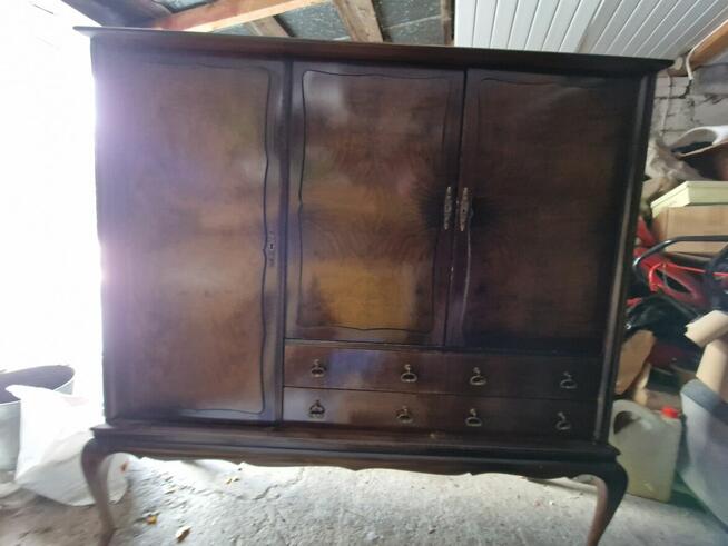 Stylowa drewniana komoda i szafka nocna