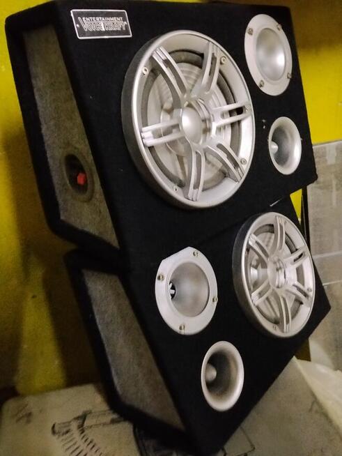 Dwie Tuby z wzmacniaczem oraz okablowaniem.