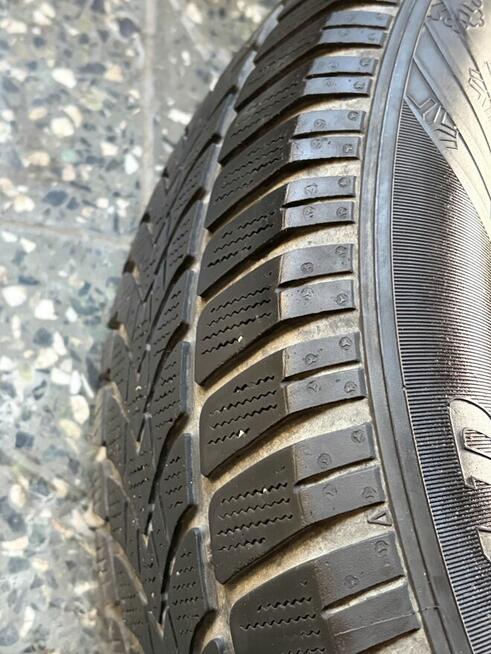Sprzedam opony zimowe dunlop 195/65/15