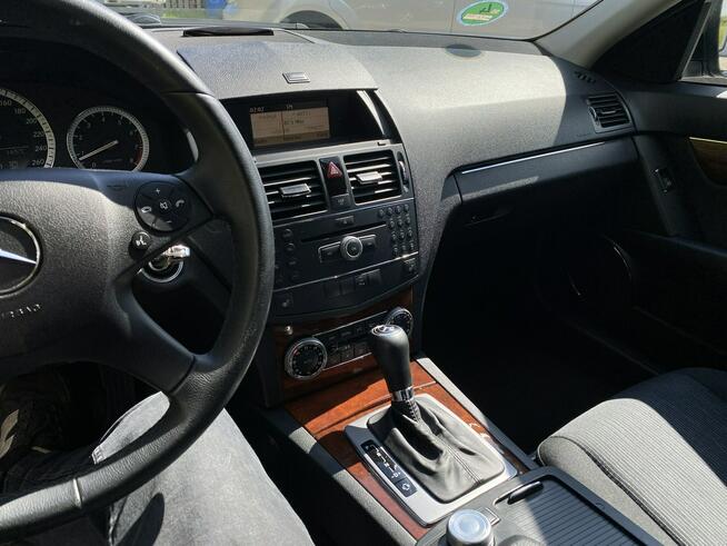 Mercedes C 180 Bardzo zadbana - 100% oryginalny przebieg.NOWY ROZRZĄD !!!