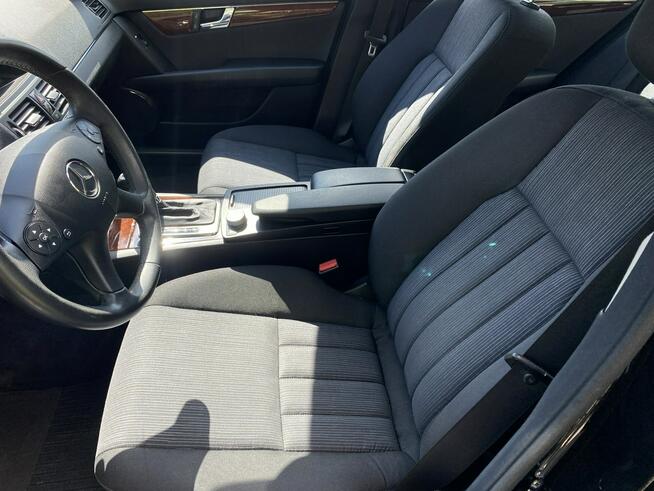 Mercedes C 180 Bardzo zadbana - 100% oryginalny przebieg.NOWY ROZRZĄD !!!