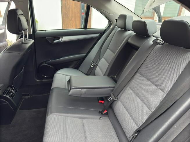 Mercedes C 180 Bardzo zadbana - 100% oryginalny przebieg