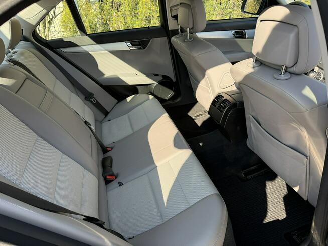 Mercedes C 180 Bardzo zadbana - 100% oryginalny przebieg
