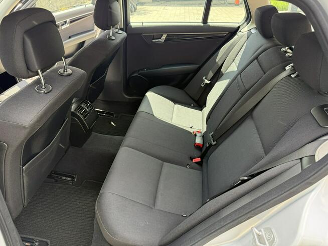 Mercedes C 180 Bardzo zadbana - 100% oryginalny przebieg