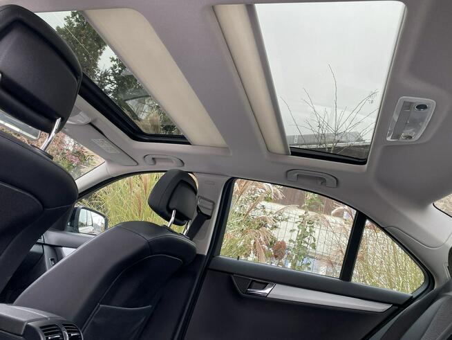 Mercedes C 200 Bardzo zadbana - 100% oryginalny przebieg