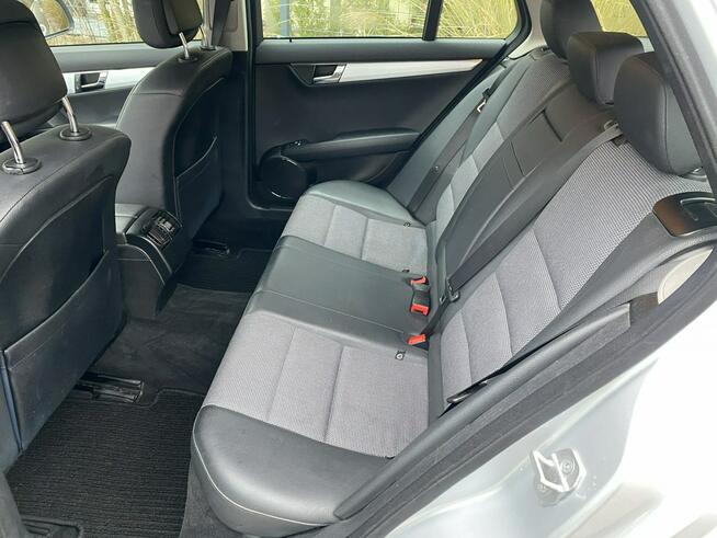 Mercedes C 200 Bardzo zadbana - 100% oryginalny przebieg.NOWY ROZRZĄD !!!
