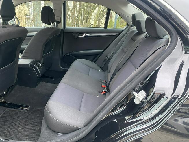 Mercedes C 200 Bardzo zadbana - 100% oryginalny przebieg