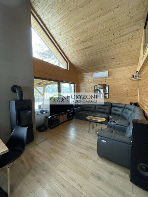 Tuchom - Warzno , dom na jeziorem Tuchomskim