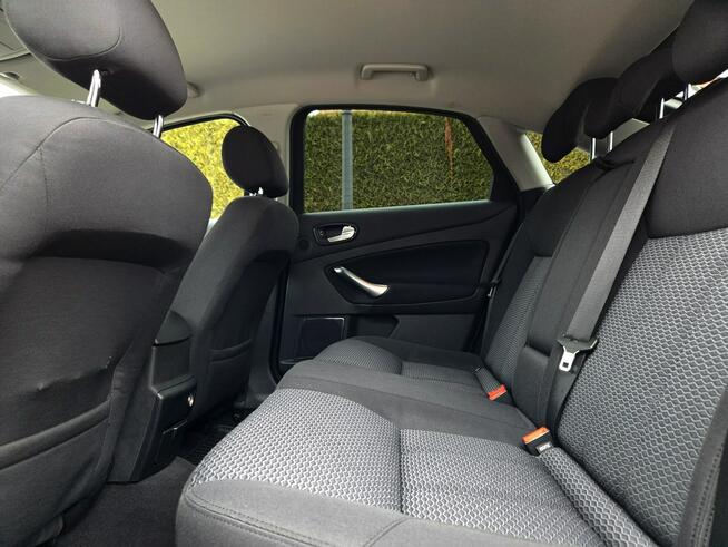 Ford Mondeo HB GHIA 2.0 Benz.145KM 2009r Grzane Fotele, Manual
