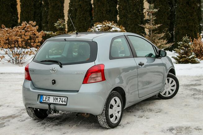 Toyota Yaris 69KM Klimatyzacja Isofixy Hak