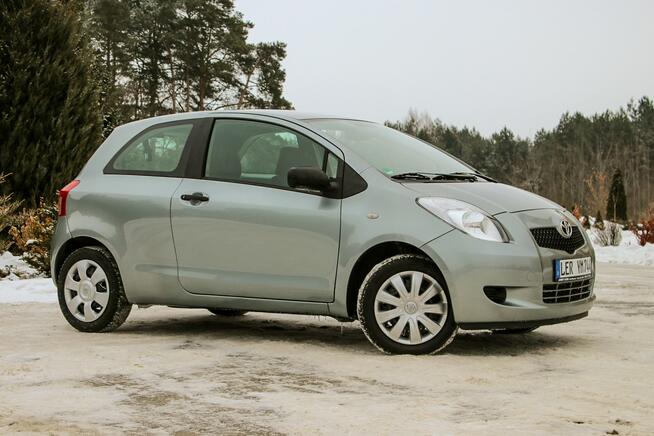 Toyota Yaris 69KM Klimatyzacja Isofixy Hak
