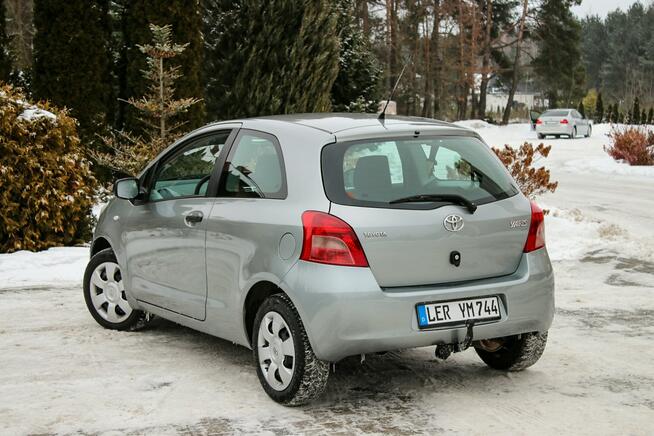 Toyota Yaris 69KM Klimatyzacja Isofixy Hak