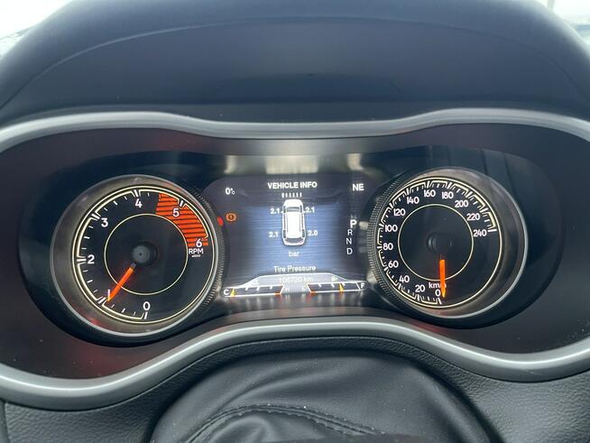 Jeep Cherokee Automat 4x4 Skóra Kamera Panorama Pamięć 200 KM