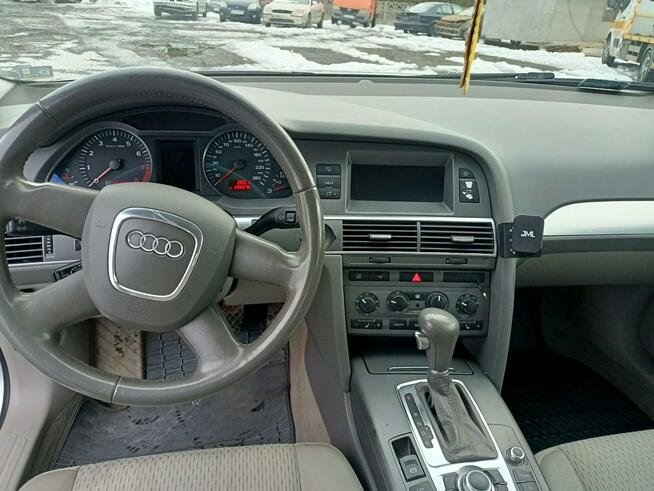 Audi A6 2.4B+G 06r Automat