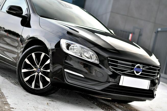 Volvo V60 Black Edition LiFt Ledy Digital Radar Blisy Navi Kamera Skóra Full