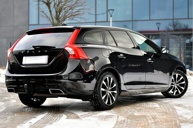 Volvo V60 Black Edition LiFt Ledy Digital Radar Blisy Navi Kamera Skóra Full