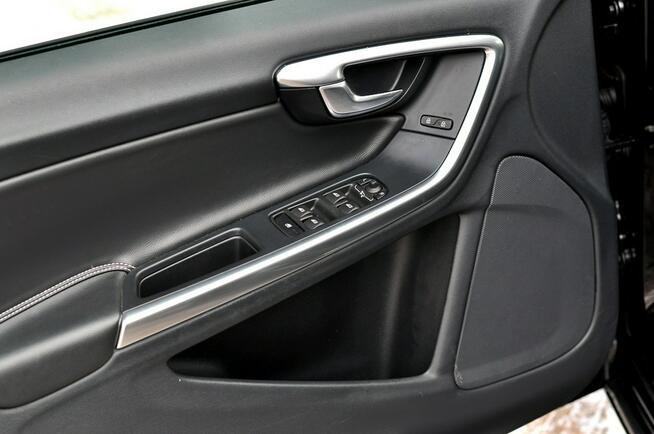 Volvo V60 Black Edition LiFt Ledy Digital Radar Blisy Navi Kamera Skóra Full