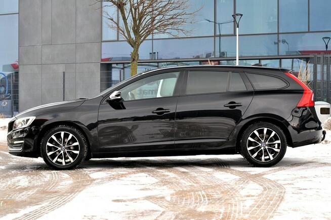 Volvo V60 Black Edition LiFt Ledy Digital Radar Blisy Navi Kamera Skóra Full