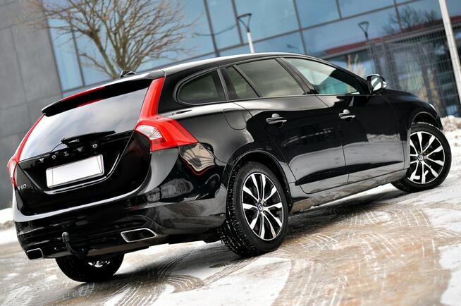 Volvo V60 Black Edition LiFt Ledy Digital Radar Blisy Navi Kamera Skóra Full