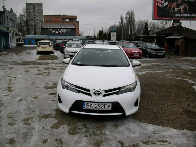 Toyota Auris 1.4/ 90 KM/bardzo dobry stan techniczny
