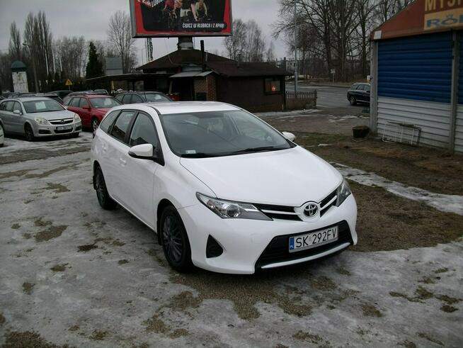 Toyota Auris 1.4/ 90 KM/bardzo dobry stan techniczny
