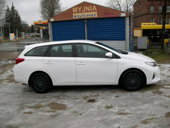 Toyota Auris 1.4/ 90 KM/bardzo dobry stan techniczny