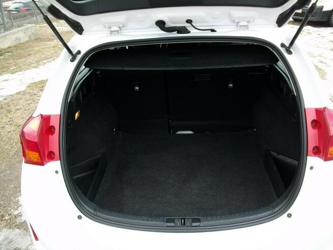 Toyota Auris 1.4/ 90 KM/bardzo dobry stan techniczny