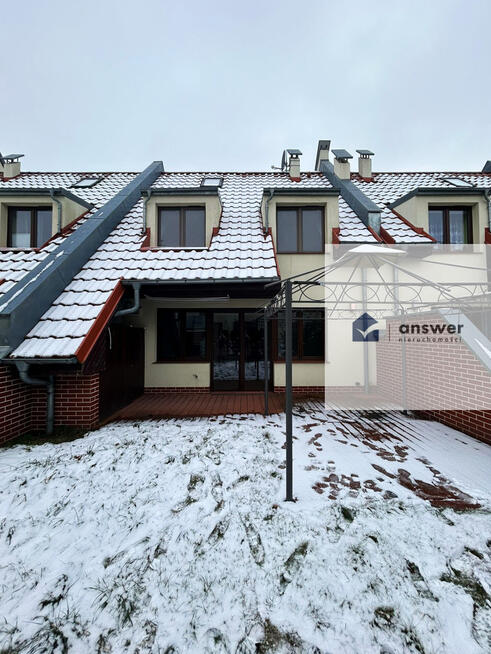 NA SPRZEDAŻ SZEREG ŚRODKOWY Z OGRÓDKIEM - MAŁOMICE