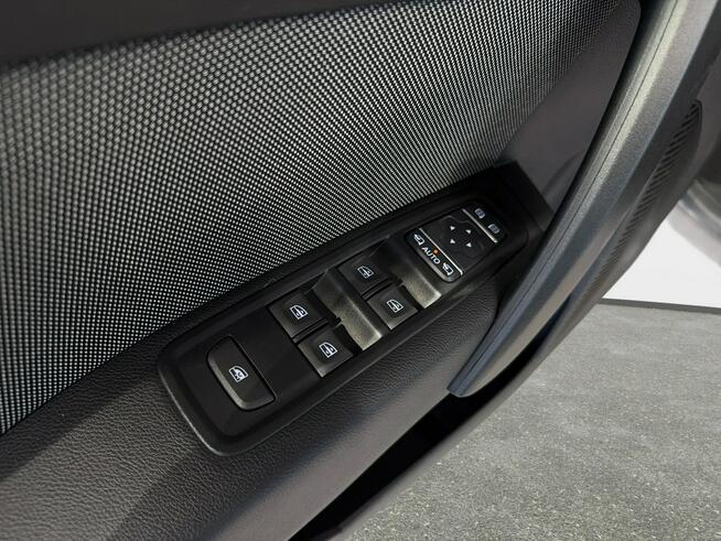 Nissan Townstar VAT 23% Combi Business 1.3DIG-T 130KM M6 2022 r., salon PL