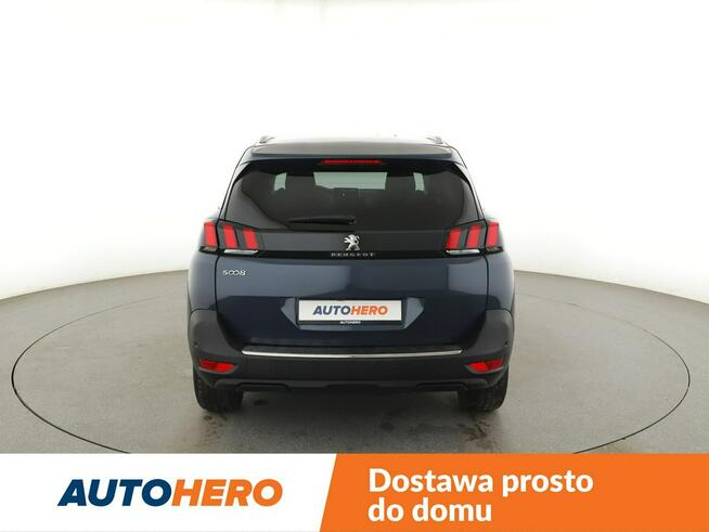 Peugeot 5008 automat jasna tapicerka półskóry virtual cocpit navi klima auto