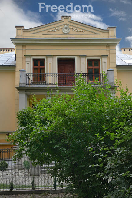 Jedna historia, dwa budynki, tysiąc możliwości