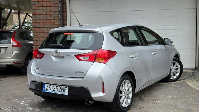 Toyota Auris 1.6 132 KM + GAZ , PREMIUM,+ pakiety ,Salon PL,Serwis ASO, stan bdb