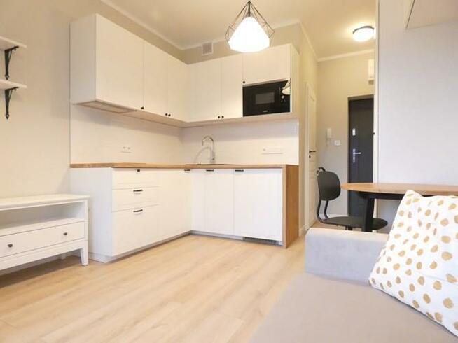 Słoneczne studio z balkonem- Kołowa 54,Targówek