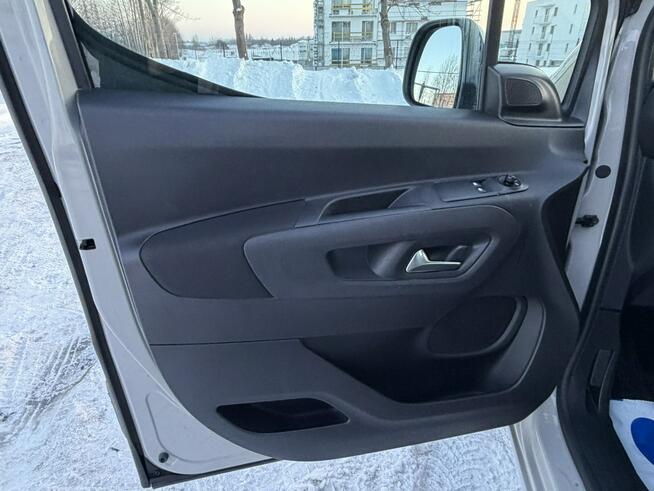 Opel Combo Life 1.5 / 102KM Tempomat Asytent Pasa Ruchu Klimatyzacja