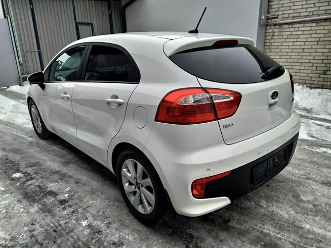 Kia Rio 1,2 Benzyna Navi Kamera Ledy PDC Grzane Fotele i Kierownica Zarejestr