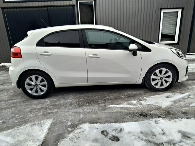 Kia Rio 1,2 Benzyna Navi Kamera Ledy PDC Grzane Fotele i Kierownica Zarejestr