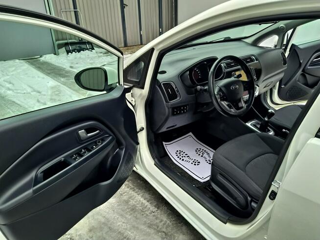 Kia Rio 1,2 Benzyna Navi Kamera Ledy PDC Grzane Fotele i Kierownica Zarejestr