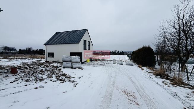 wolnostojący/6 arów/doświetlony/nowoczesny