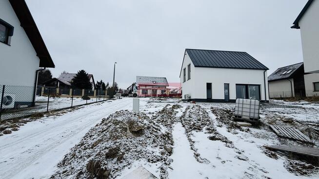 wolnostojący/6 arów/doświetlony/nowoczesny