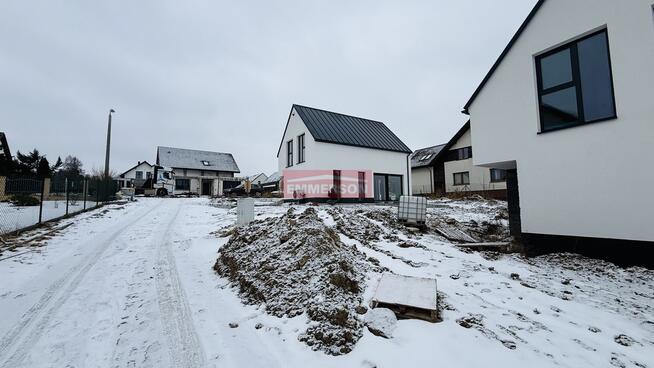 wolnostojący/6 arów/doświetlony/nowoczesny