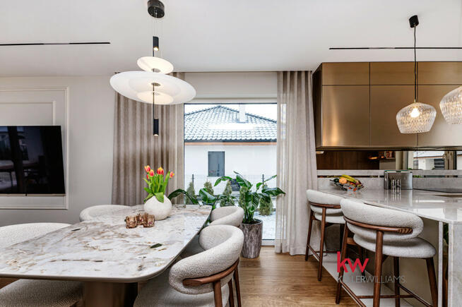 Dom Wierzbiczany gm. Gniezno, Osiedle Solarne