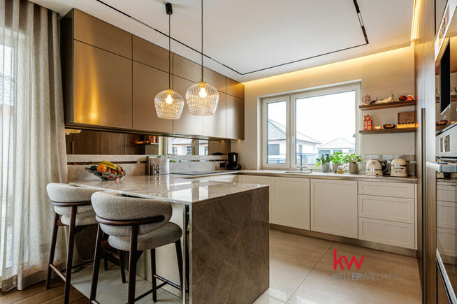 Dom Wierzbiczany gm. Gniezno, Osiedle Solarne