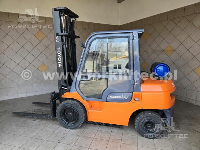 Wózek widłowy TOYOTA 7FGF30 kabina , wolny skok 7FG30 Linde