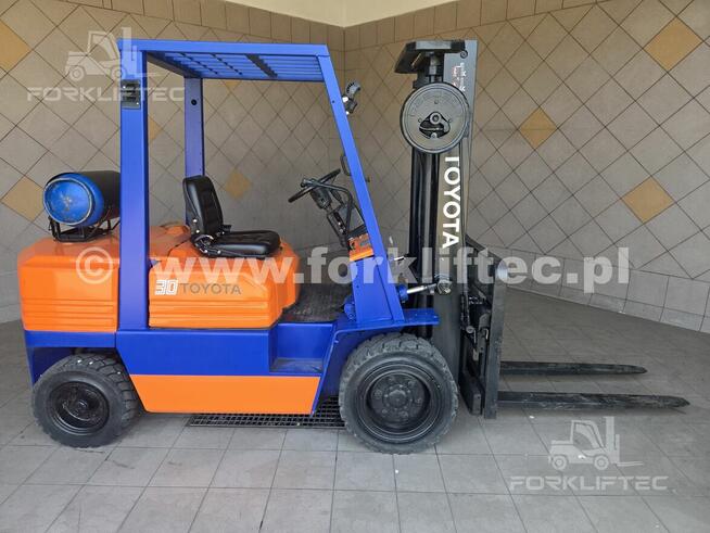 Wózek widłowy TOYOTA 5FG30 wolny skok, przesuw TOYOTA 5FGF30